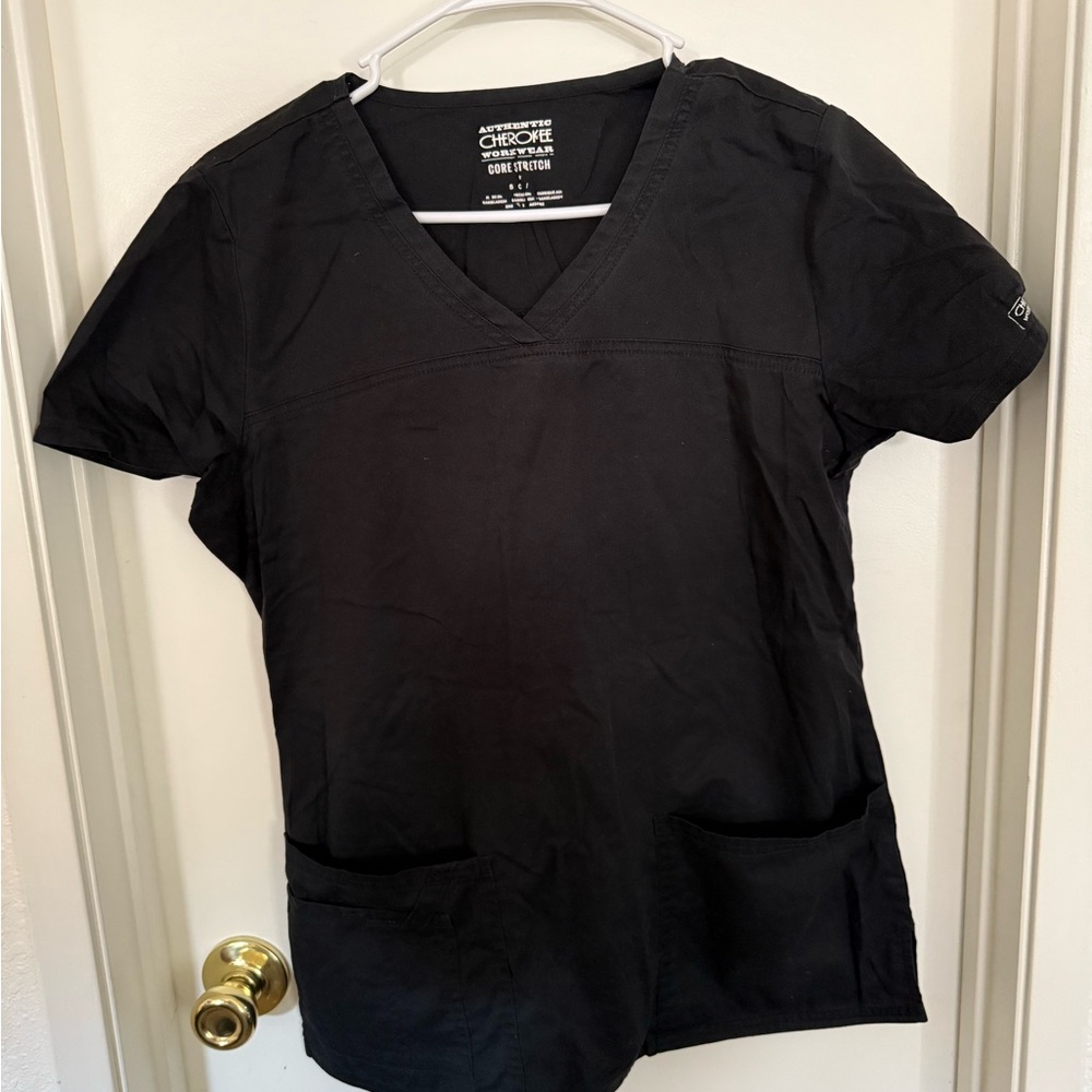Cherokee Women's Black Short Sleeve V-Neck Top